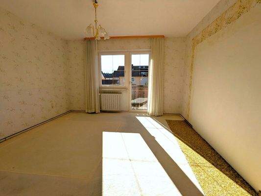 Zimmer 1 im OG mit Balkonzugang