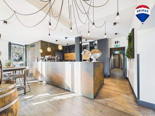 REMAX Immobilien DeLux Hotel Lounge Wallerfangen Mark Borowicz