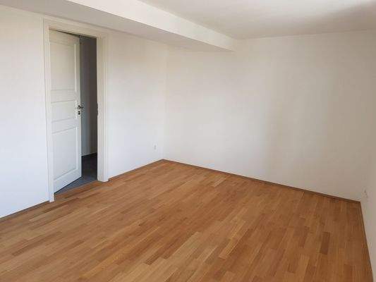 Schlafzimmer mit Abstellraum