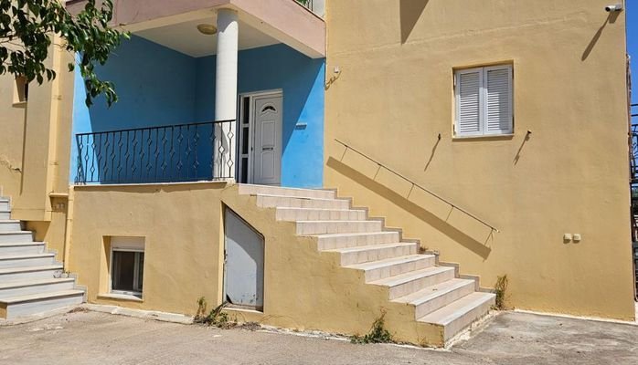 Kreta, Sisi: Große Wohnung im ersten Stock mit herrlichem Meerblick zu verkaufen