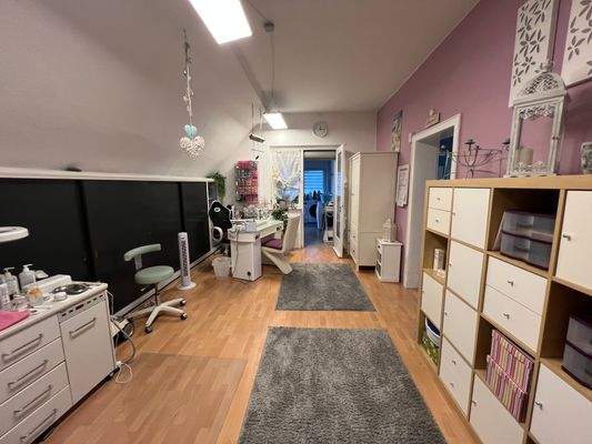 OG: eines der Zimmer