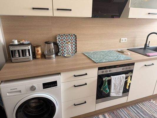 ...moderner Einbauküche