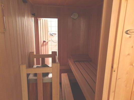 KG Sauna mit nachgelagerter Dusche