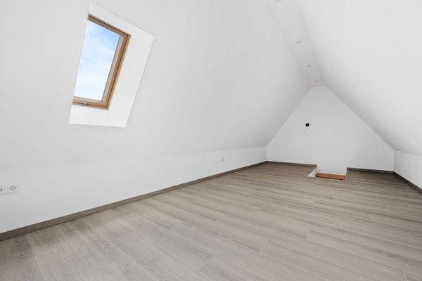 DG (rechts) | Leseecke