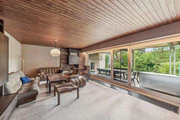 Blick durchs Wohnzimmer (Erdgeschoss).jpg