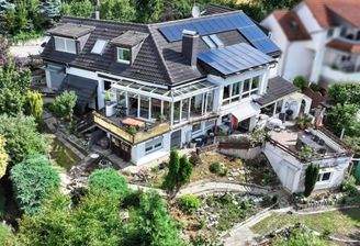 Süd-West-Ansicht mit Garten