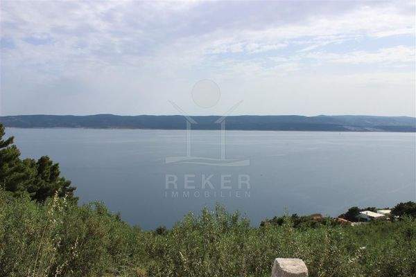 Das Grundstück befindet sich in malerischer Lage
