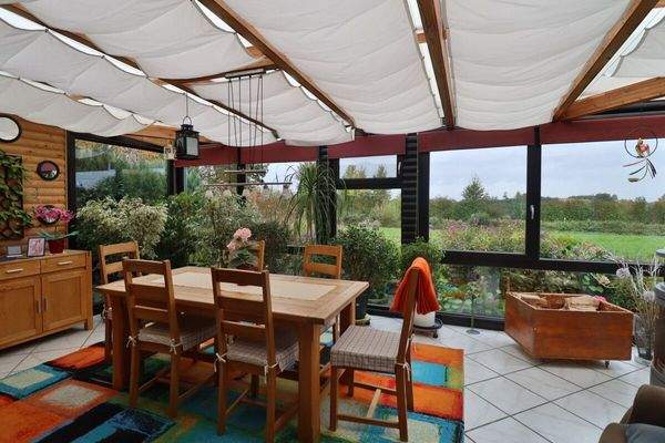 Wintergarten mit Kamin