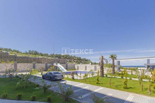 Stylishly Designed Flats in a Complex in Alanya Demirtaş