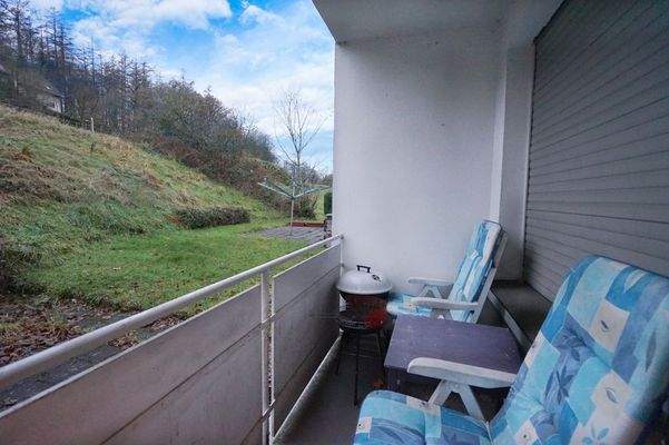 ...teilweise mit Balkon... 