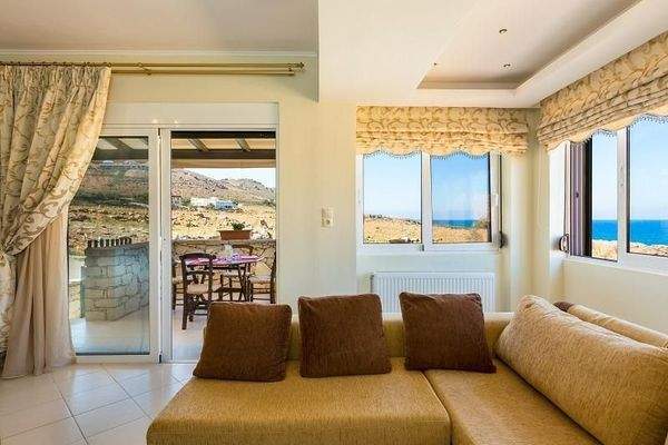 Kreta, Panormos: Haus mit 2 Wohnungen in einer Wohnanlage zu verkaufen