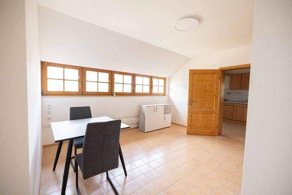 1.OG rechts Wohnzimmer