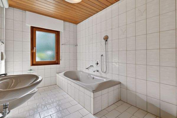 2. OG Hauptbadezimmer