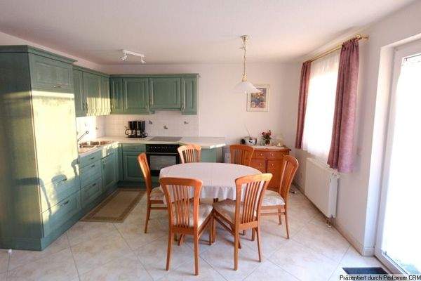 Küchen- und Essbereich