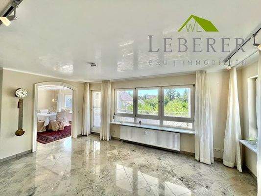 Eleganter Marmorboden im OG