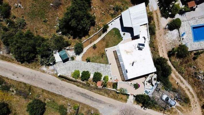 MIT VIDEO: Charmanter, renovierter Bungalow zum Verkauf in Drapanos, Apokoronas