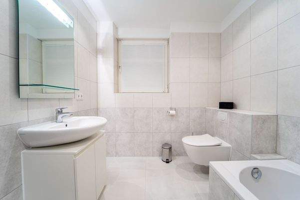 Wannenbad in der EInliegerwohnung