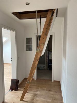 Zugang Dachboden