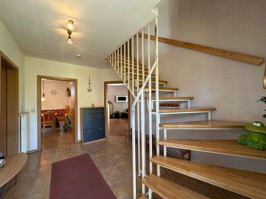 Flur mit Treppenaufgang