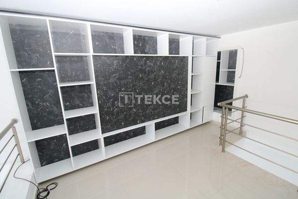 Shop with Foreign Currency-Based Rent Potential in Girne