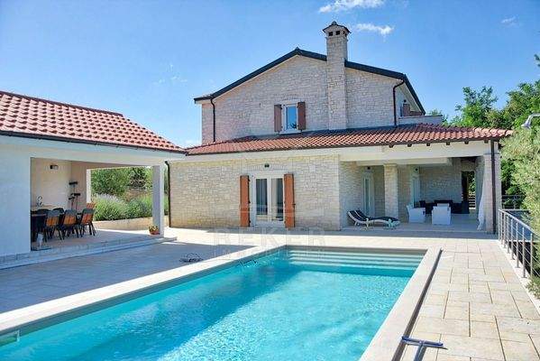 Romantische Villa im Hinterland von Poreč