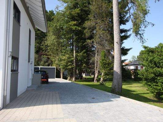 Seitliche Hausansicht.jpg