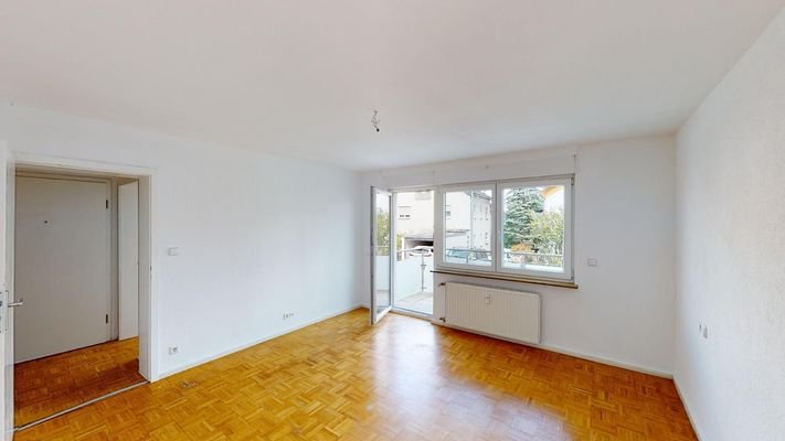 Wohnung EG Zimmer links mit Balkon