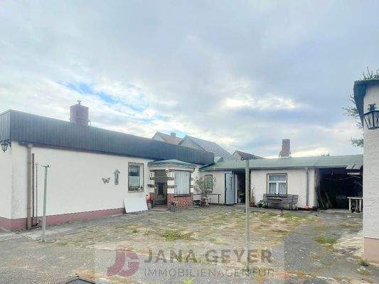 Objektansicht, Bungalow mit Anbau und Nebengelass