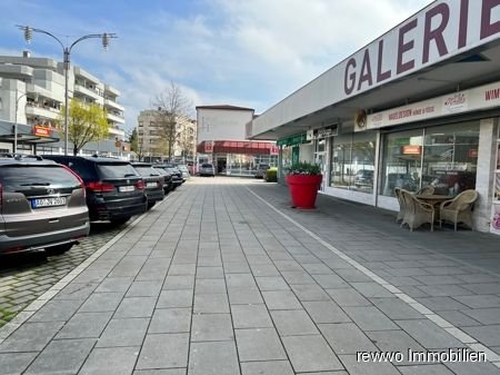 Parkplätze vor dem Haus