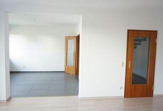 Wohn- u. Esszimmer.JPG