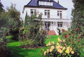  Außenansicht im Sommer