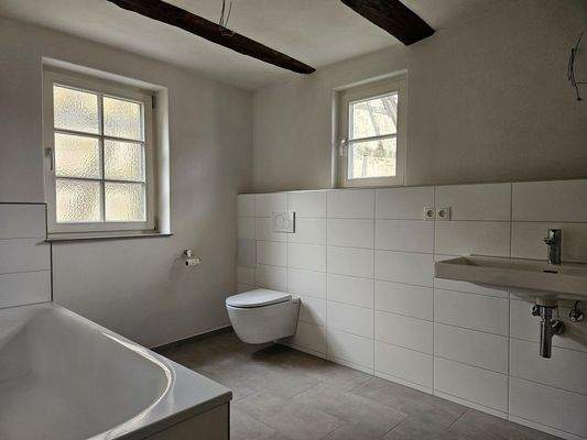 Tageslichtbad mit Wanne OG