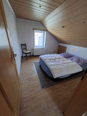 Schlafzimmer 1 DG