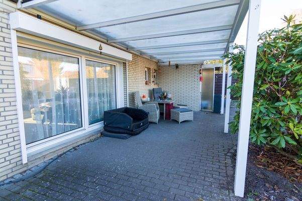 überdachte Terrasse