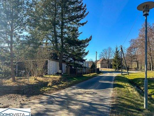 7. Blick entlang des Grundstücks