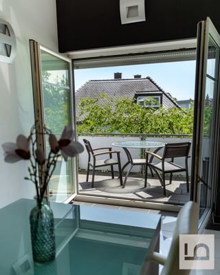 _Blick zum Balkon-