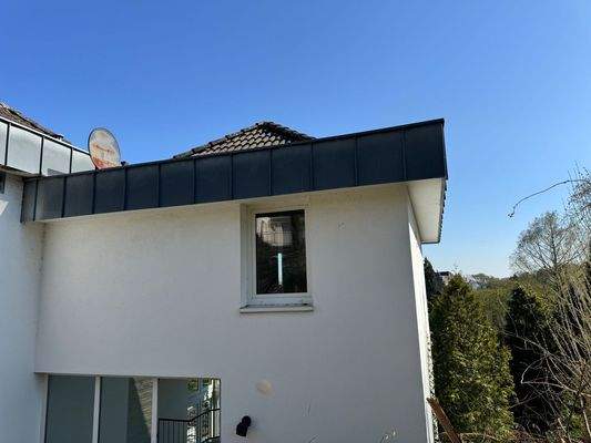 Ansicht Rückseite mit Terrasse