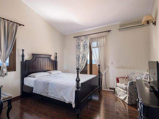 Kreta, Sternes: Luxusvilla in erhabener Lage mit perfekter Aussicht zu verkaufen