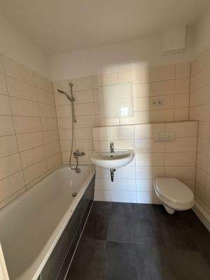 Modernes Badezimmer