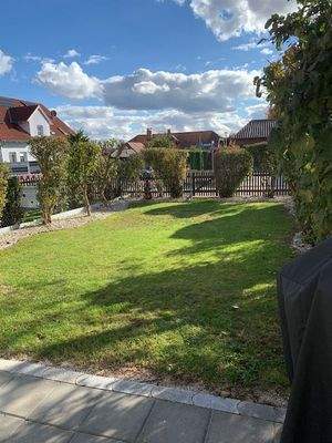 Blick in gepflegten Garten
