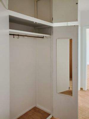 Einbauschrank Flur.jpg