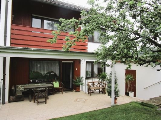 Terrasse und Balkon