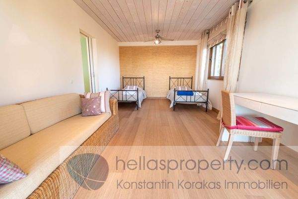 2022-10-13_08-18-46_909227