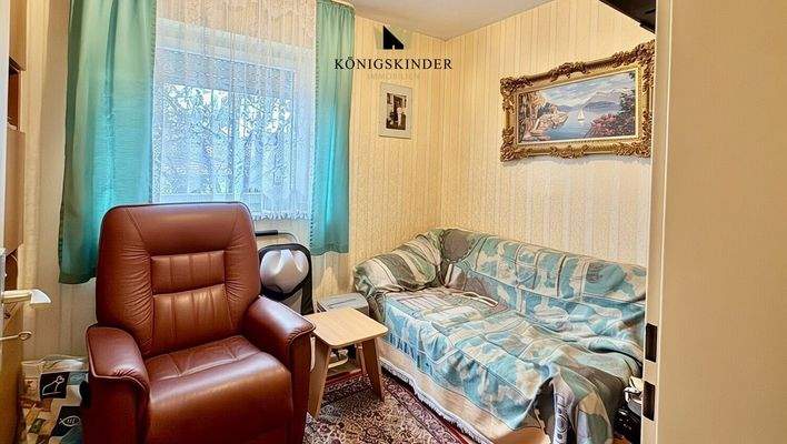 Praktisches Homeoffice – ruhig und hell