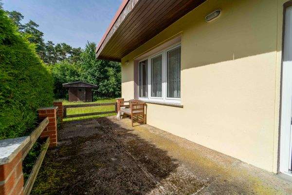 Außenansicht + Garten