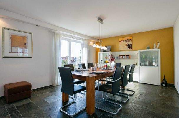 Essbereich mit Aussicht