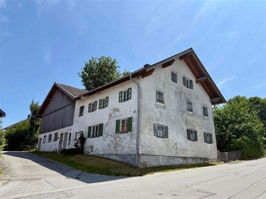 Stallgebäude und Wohnhaus