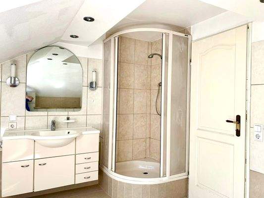 Badezimmer, Dusche 1. OG