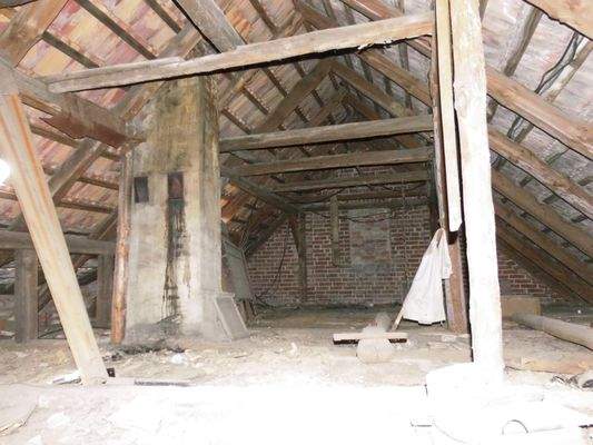 Haus, Dachboden im DG