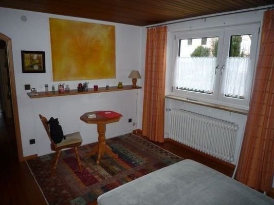 Schlafzimmer (EG)